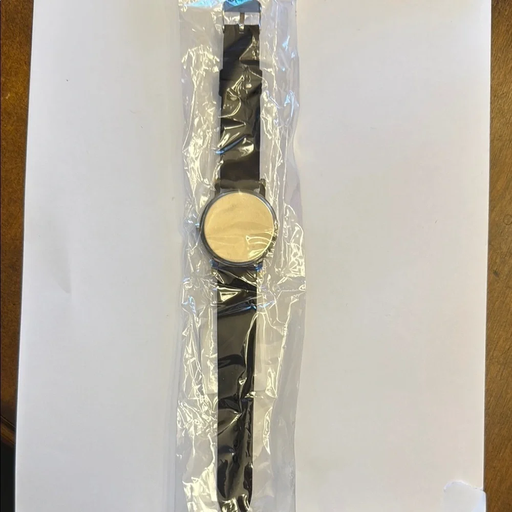 English Bulldog Face Watch, Black Runner Strap, adjustable, needs battery, NWT